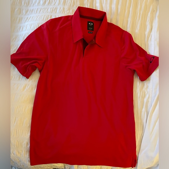 Oakley Can’t Miss Red - Picture 1 of 4